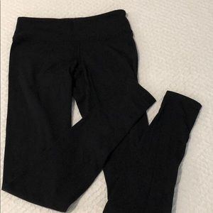 Lululemon Black Wunder Under Leggings Sz 4 28 inch